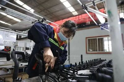 國慶假期不"打烊" !大英企業生產忙